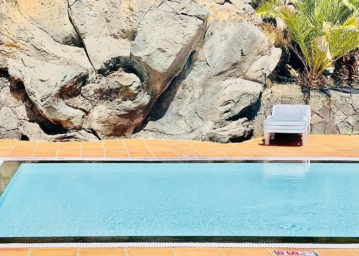 Canaryislandshost L Frontline * פוארטו דל כרמן